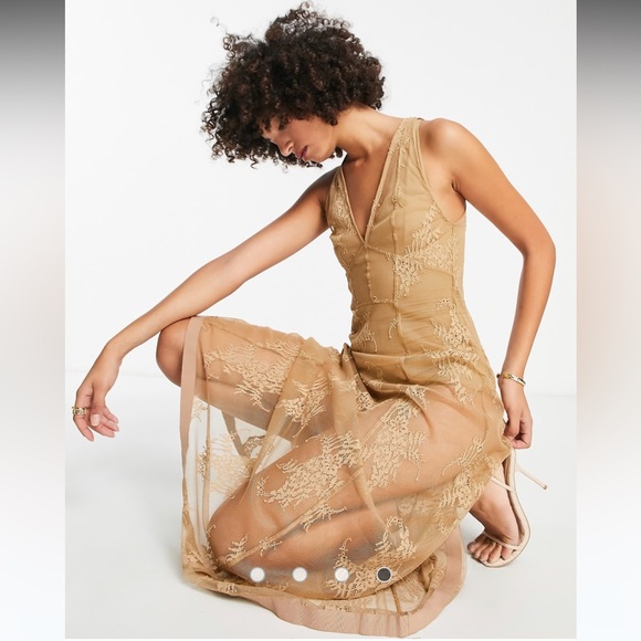 & Other Stories lace maxi dress with bodysuit in beige - Picture 4 of 15